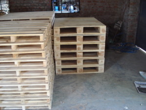 Pine wood pallet